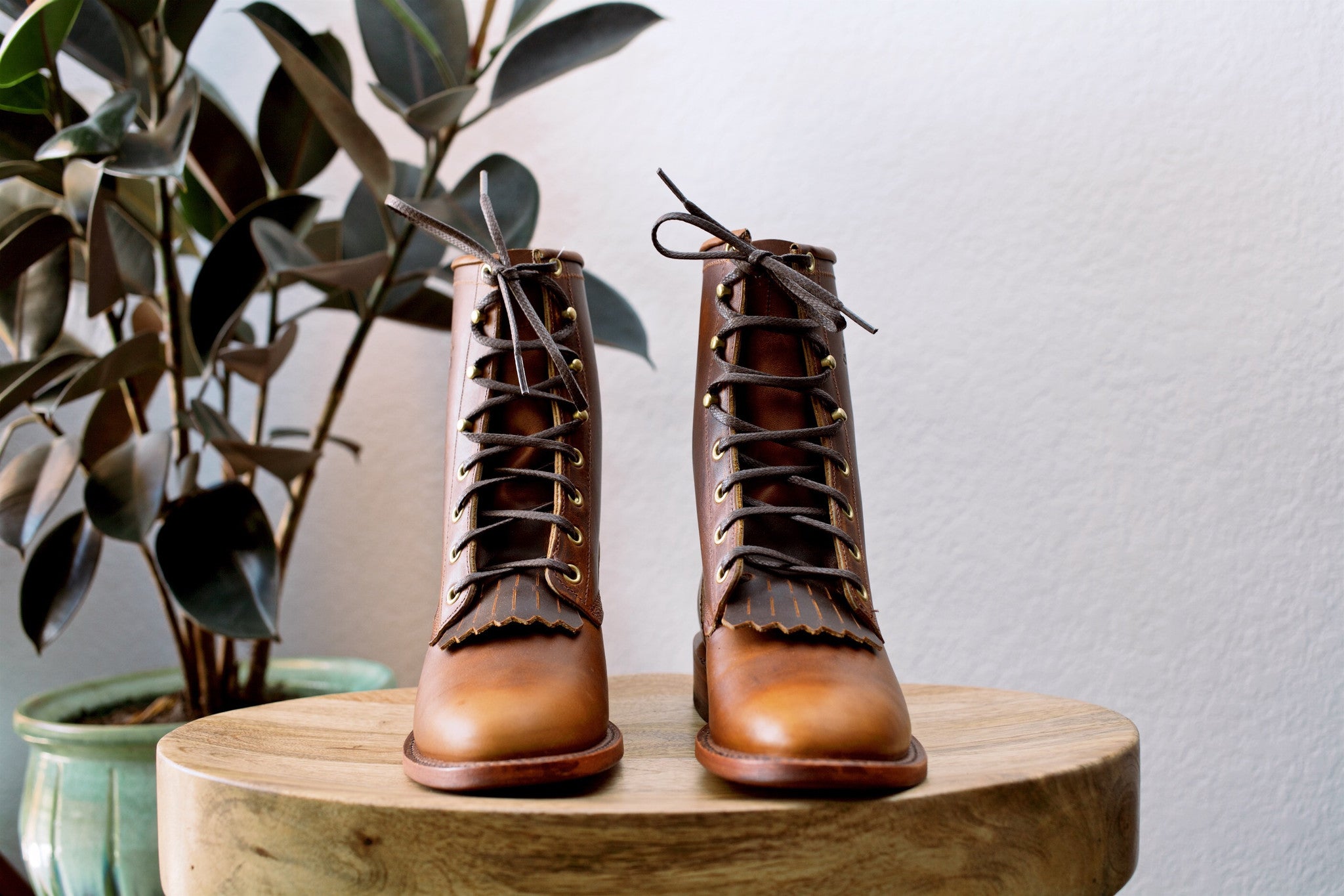Chippewa 2025 boots tan