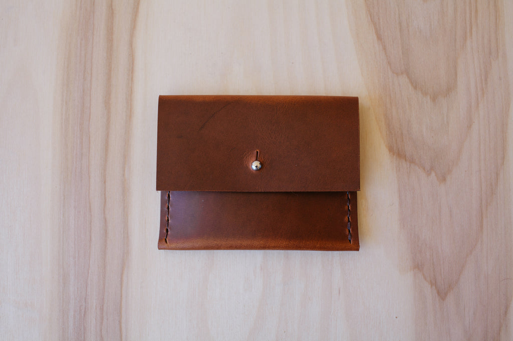 Héritage Compact Stud Wallet - Cognac