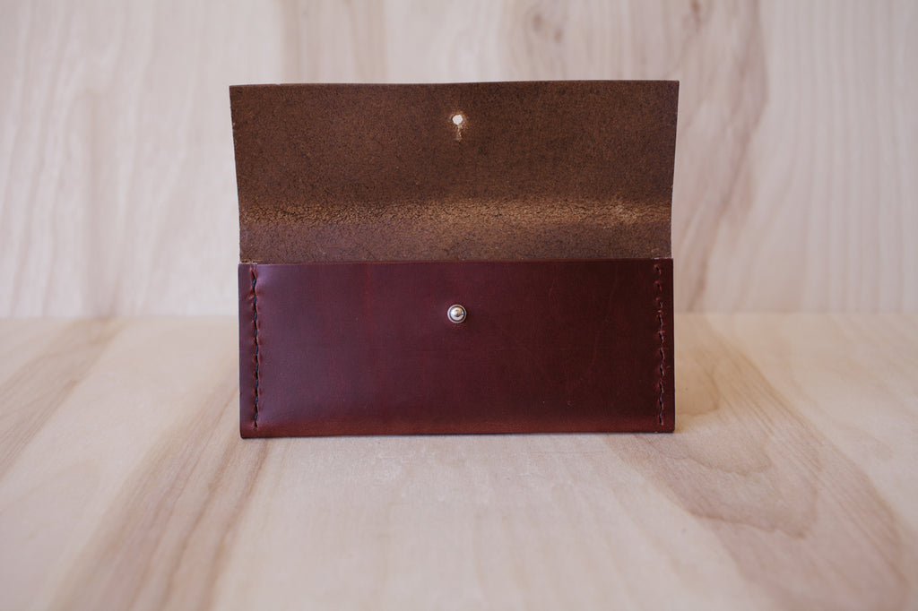 Héritage Stud Wallet - Burgundy