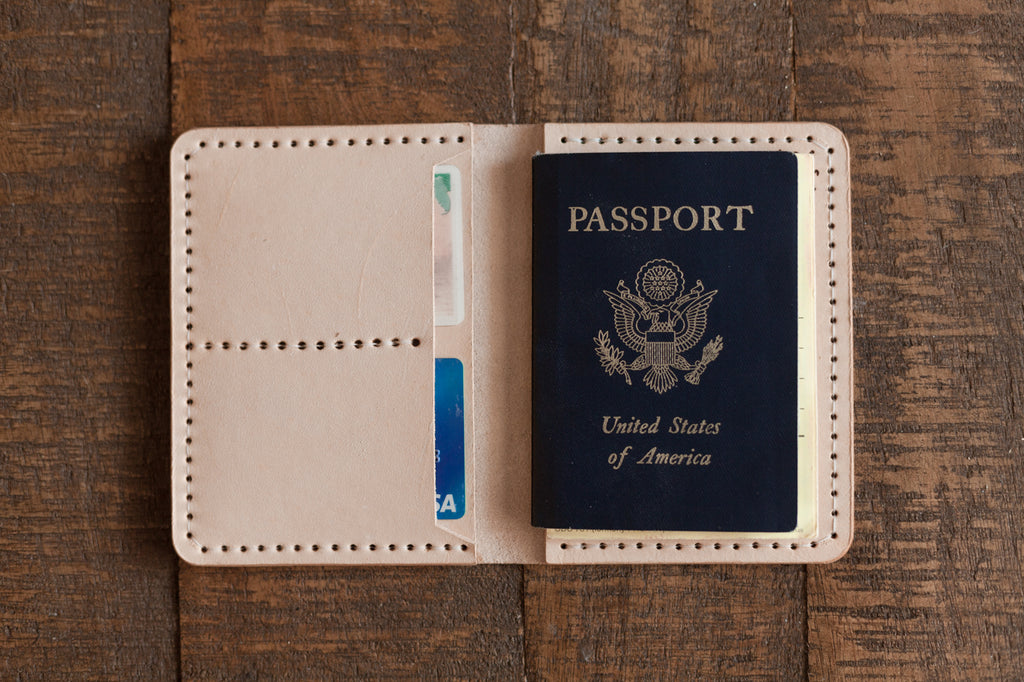 Passport Holder - Oak Leaf