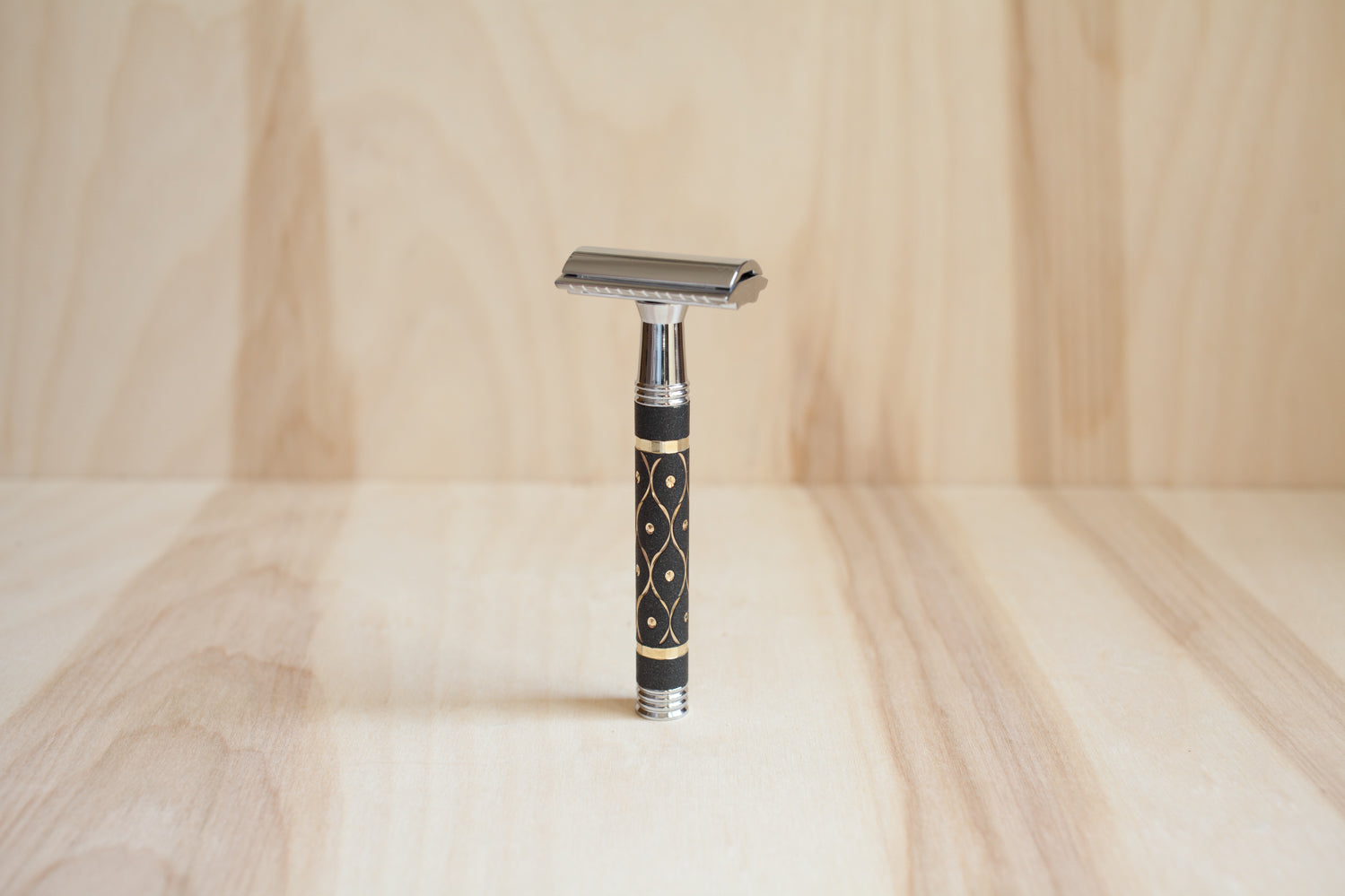 Butterfly Art Deco Grey and Gold Super Heavyweight Safety Razor ...