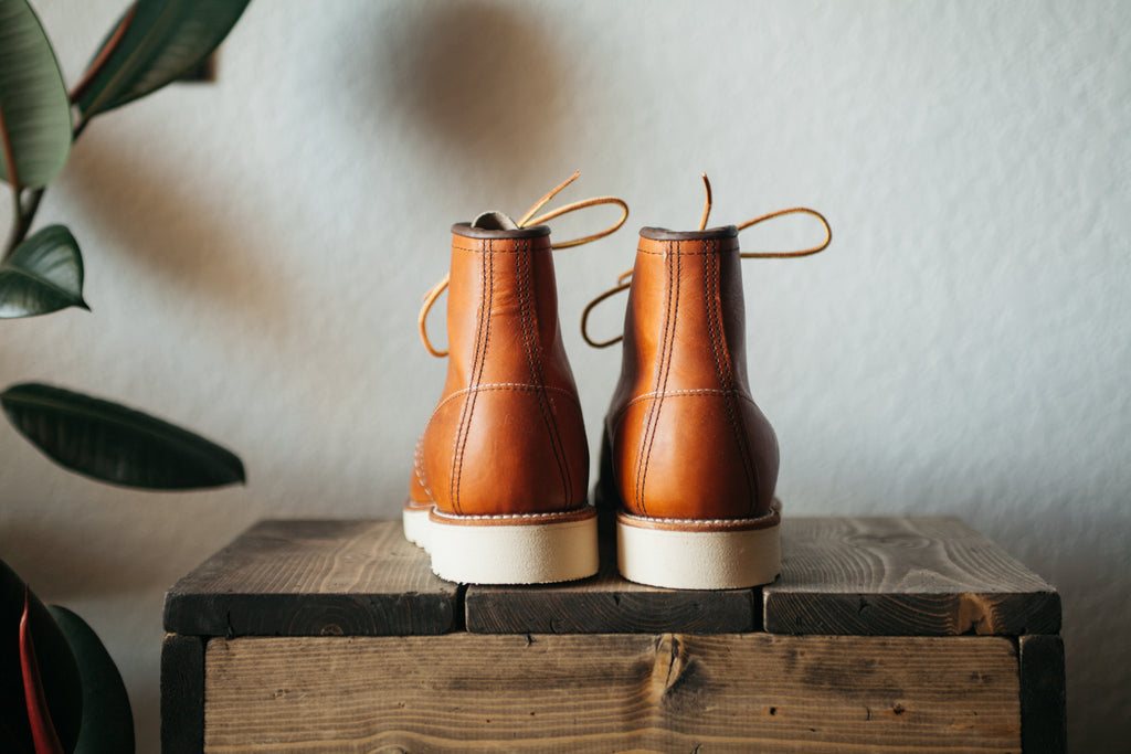 Red Wing Classic Moc - Oro Size 8.5 (Open Box)